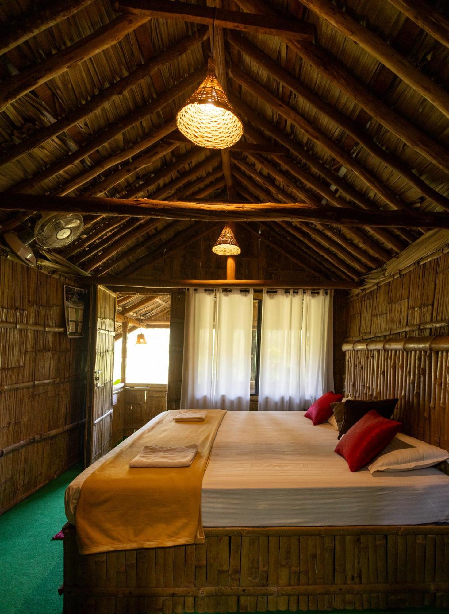 Fab - Bamboo Hut With Open Shower Munnar Exterior photo